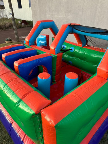Brinquedo Inflável Infantil Obstáculo Com Escorregador Novo (Usado)