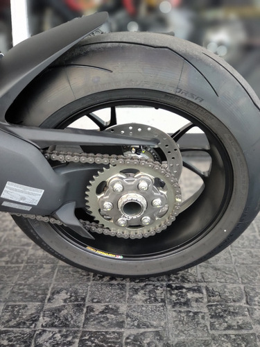 Imagen 22 de 25 de Ducati Panigale V4s - No Bmw S1000rr, No Panigale V4! Gf