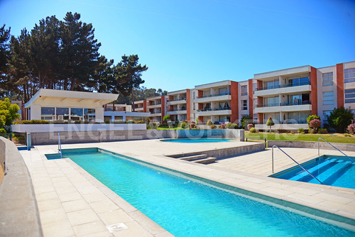 Departamento En Condominio Regata