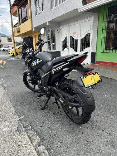 Akt Cr4 Modelo 2025 150 Cc 3,600 Km Soat Hasta Julio 2025