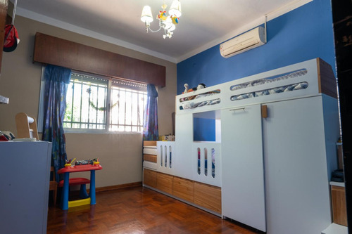 Venta Casa En Castelar - Acepta Permuta