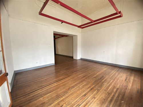 Local Comercial Con Potencial / Recoleta