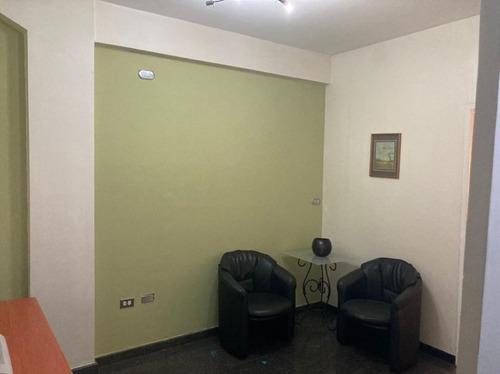 Imagen 10 de 16 de En Venta Amplia Y Comoda Oficina Con Vista A Las Ballenas, Ubicado En La Arboleda