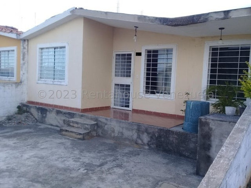 Imagen 2 de 30 de $$$maría Gabriella Mendoza Vende!!! Casa Remodelada En Ubanización Yucataán Codflex23-23062