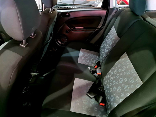Imagem 10 de 12 de Ford Fiesta Hatch 1.6 (flex)