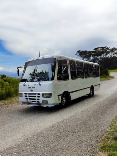 Transporte Ejecutivo De Lujo En Vans 12 - 22 - 32 Ptos (vip)