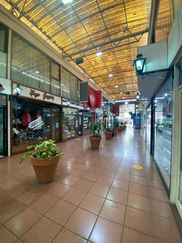 Local En Venta En Lanus Este