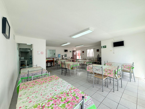 Venta Hostal Av Carlos Oviedo Cavada