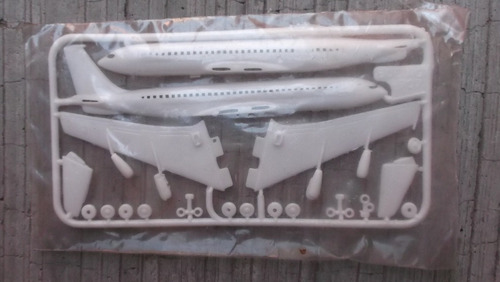 Vintage Avion Boeing 707 De Armar Hecho Por R&l Cereal Toys!