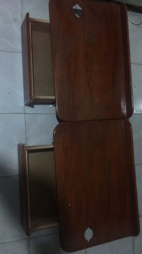 Imagen 2 de 2 de Sillas Y Gavetas Para Peluquería