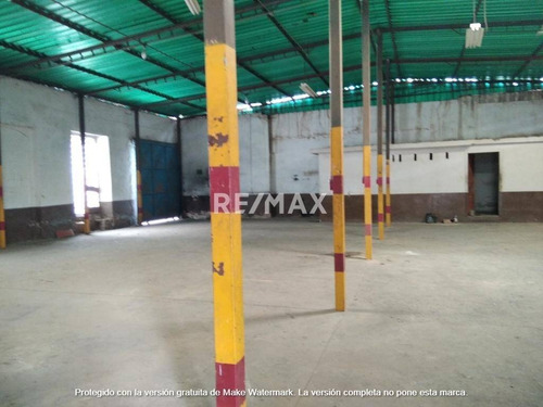 Imagen 5 de 13 de Johanna Castillo Vende Galpon En San Blas