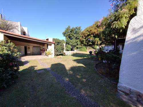 Casa 4 Dormitorios Con Departamento Cerro De Las Rosas Zona Norte