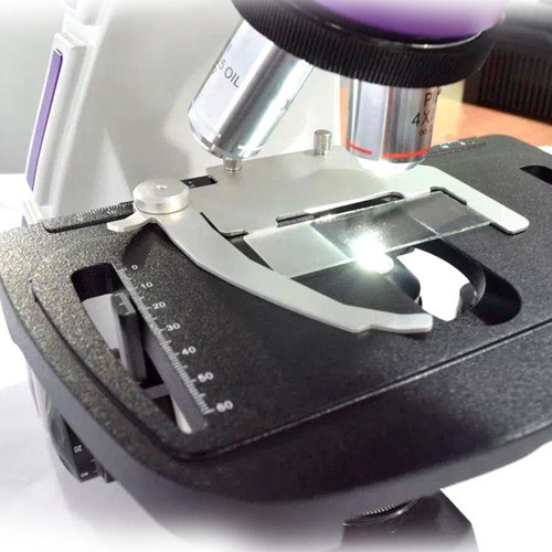 Microscópio Binocular 1000x Ótica Infinita Planacromatic Led