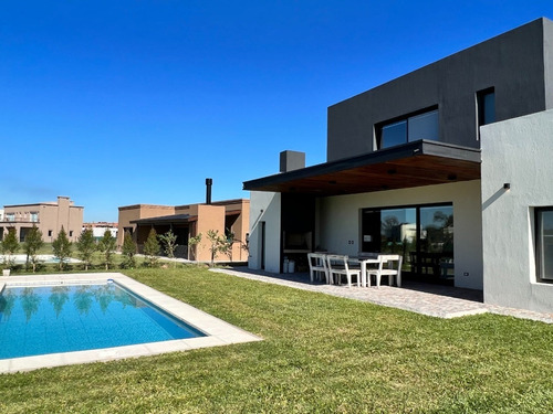 Imagen 5 de 30 de Casa En Venta Haras Santa María Escobar.