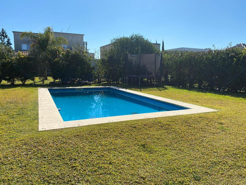 Imagen 28 de 28 de Venta | Casa De 2 Plantas En Lote Interno | Los Alisos