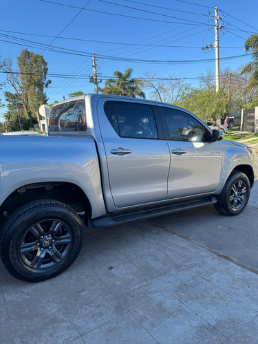 Vendo Toyota Hilux Sr 4x4 2023