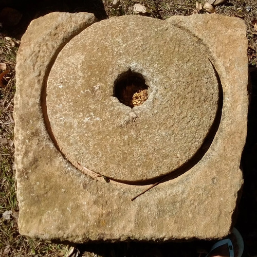 Pedras De Moinho Antigo. Gigantes (Usado)