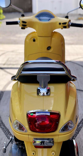 Imagen 4 de 8 de Vespa 150cc Edición México