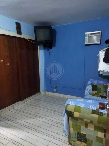 Bello Townhouse En Venta Amoblado Urb. El Castaño Sector El Samán. 002jsc