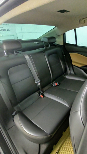Imagen 14 de 15 de Chevrolet Onix 2021 1.2 Premier At