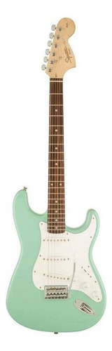 Guitarra eléctrica Squier by Fender Affinity Series Stratocaster de álamo surf green brillante con diapasón de laurel indio