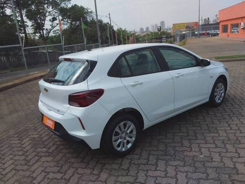 Imagem 7 de 9 de Chevrolet Onix 1.0 Flex Lt Manual