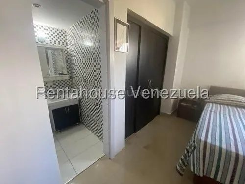 Apartamento En Costa Azul Lc