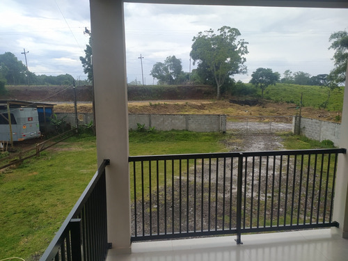 Sítio Com Casa Nova, Com Dois Pavimentos, Aproximadamen300m2