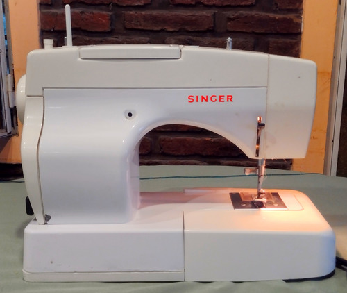 Maquina De Coser Familiar Singer Florencia 64 Blanco (Usado)
