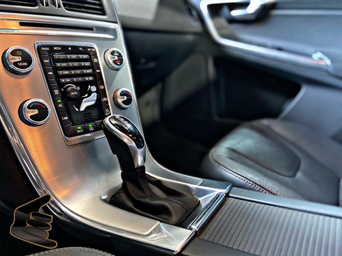 Imagen 9 de 21 de Volvo Xc60 Momentum