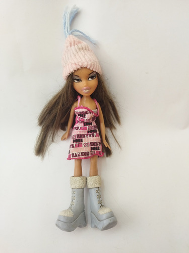 Bratz Yasmin Dolls Invierno Vestido Gorro 