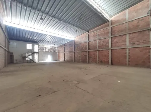 Bodega En Arriendo En Once De Noviembre. Cod A24004