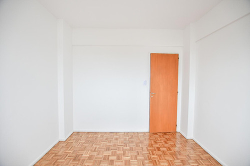 Departamento 3 Dormitorios En Venta En Calle 33 Entre 18 Y 19 La Plata