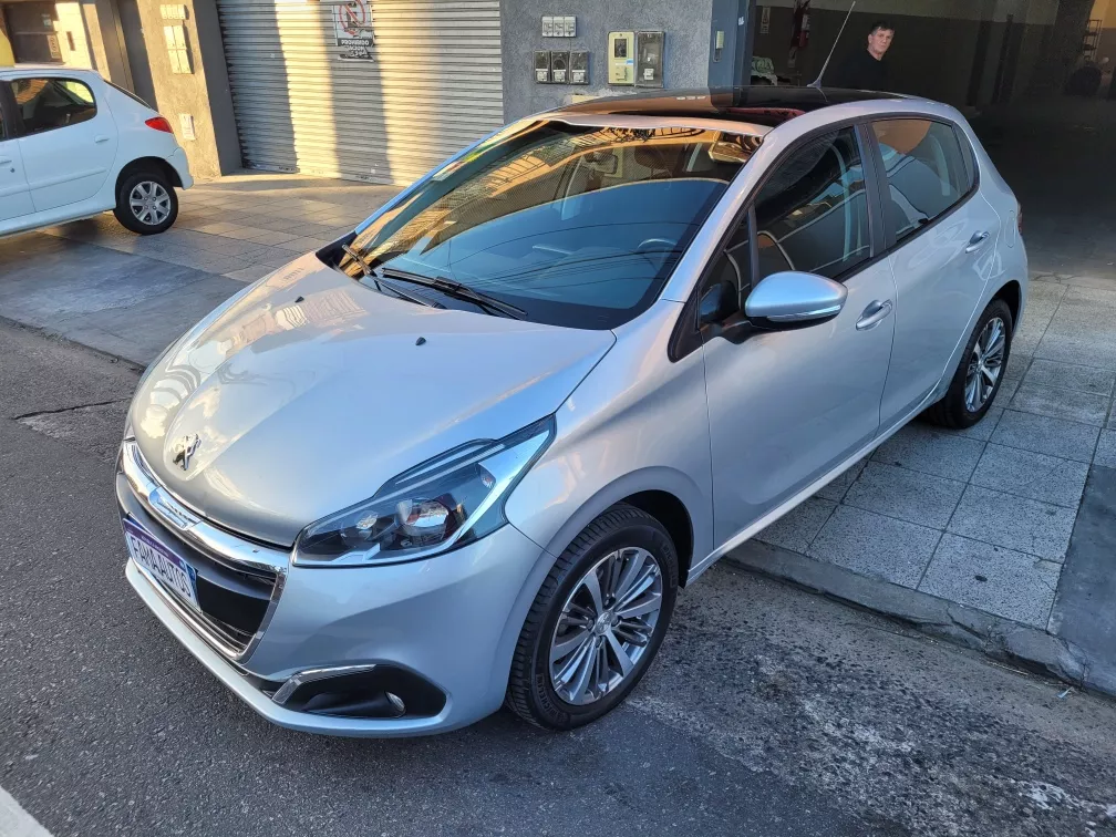 Peugeot 208 1.6 Allure