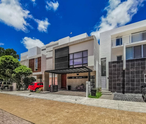Imagen 3 de 30 de Casa En Venta. 3 Pisos 2 Recamaras. Residencial Arbolada, Cancún, Q.roo