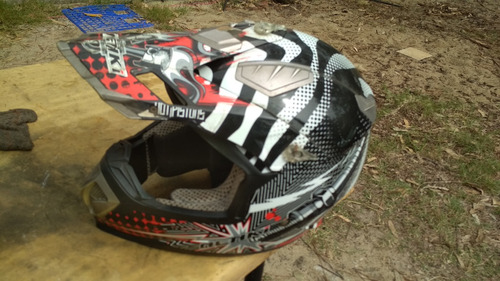 Casco Nenki Hot Pistons