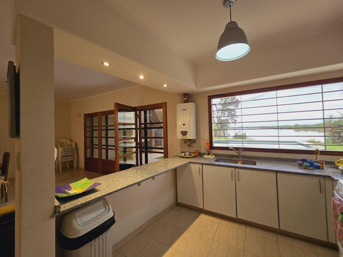 Casa Frente Al Río En Venta - Sauce Viejo