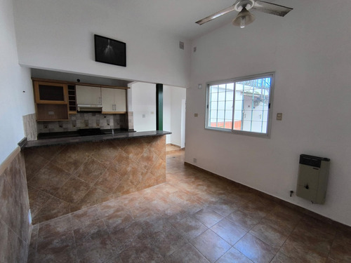 Casa En Venta - Barrio Juniors - 4 Dormitorios