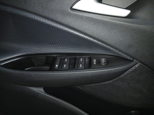 Chevrolet Onix 1.0 Lt