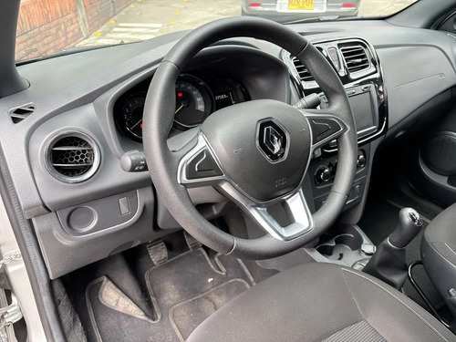 Renault Logan Life + 2025