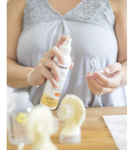 Medela Quick Clean Breast Pump And Accessory Sanitizer Spray