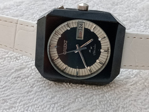 Reloj Orient Hicolor De Cuerda Vintage De Colección 