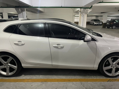 Volvo V40 2.0 T5 R-design Drive-e 5p