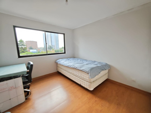 Broker Bosques 5d-5b-sala Estar- Piscina - Patio