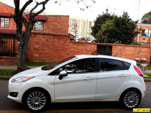 Ford Fiesta Titanium 1.6 Automático Hb