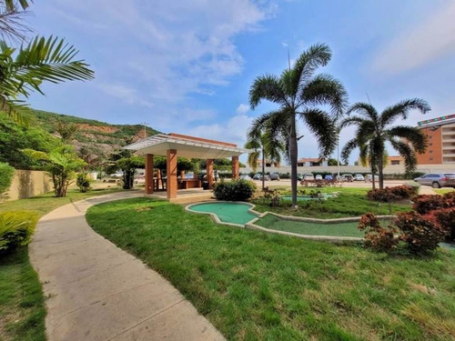 Imagen 2 de 12 de En Venta Apartamento En Res. Costarena Suites, Av. Costanera Nueva Barcelona