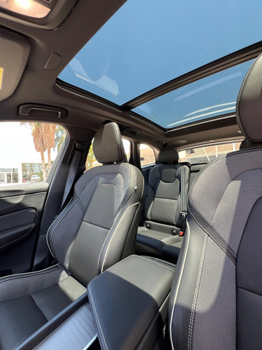 Volvo XC60 ULTIMATE DARK T8