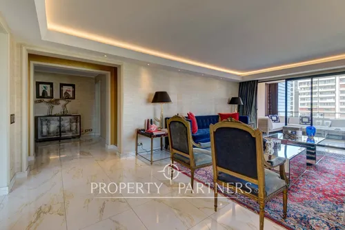 Departamento Remodelado En Isidora Goyenechea, Amp...