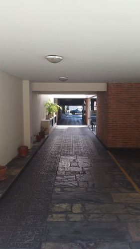 -=| Excelente Cochera En Martinez Centro |=-