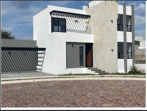 Venta De Casa En Club De Golf Los Encinos